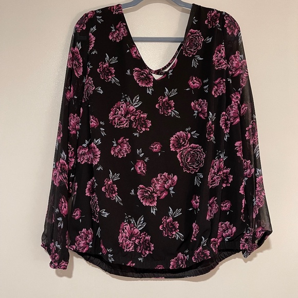 NWOT Purple Floral Long Sleeve Top - Picture 3 of 8